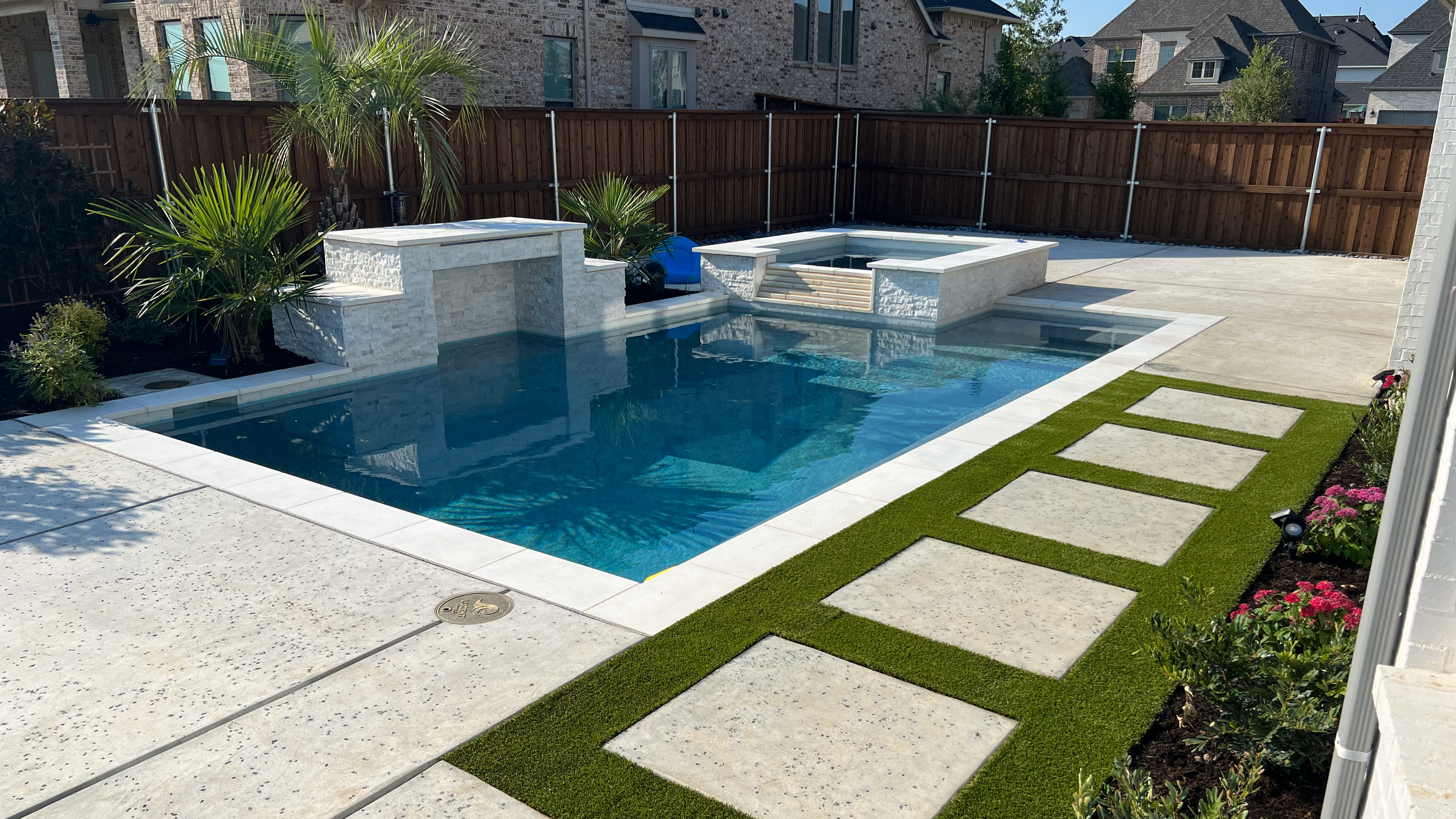 Tucked-In Modern Straight Line